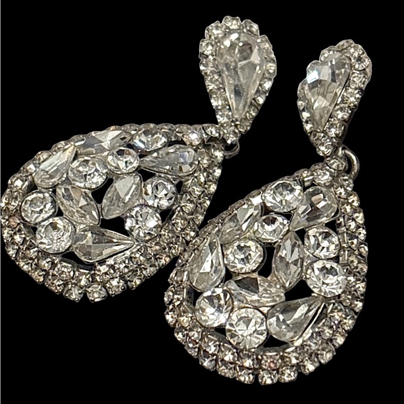 2 Psirs of Large Vintage Crystal Dangling Earrings statement/ special occasion - Picture 1 of 7